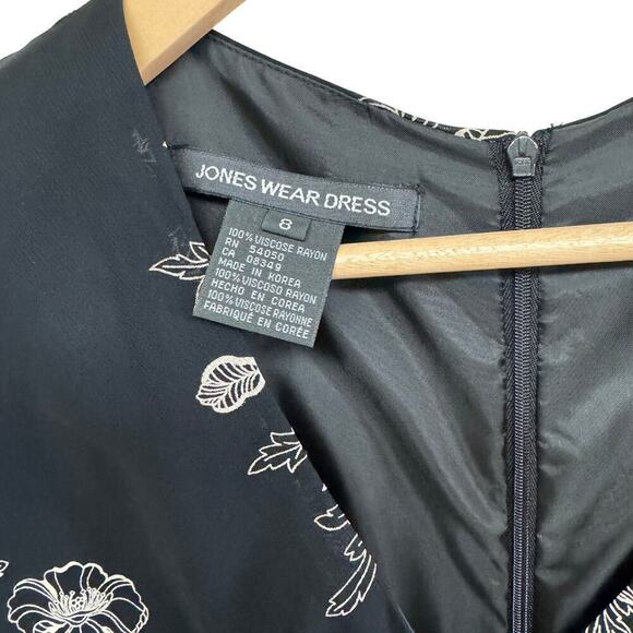 Jones Wear Black Cocktail Gown - Picture 2 of 6